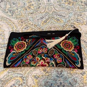 Embroidered clutch makeup bag